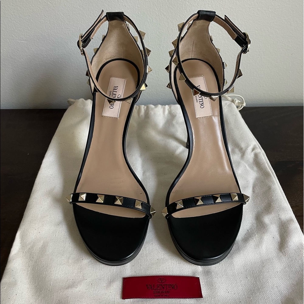 🚨 HOST PICK 🆕 Authentic Valentino Garavani Rockstud High Heel Sandals - Picture 3 of 14